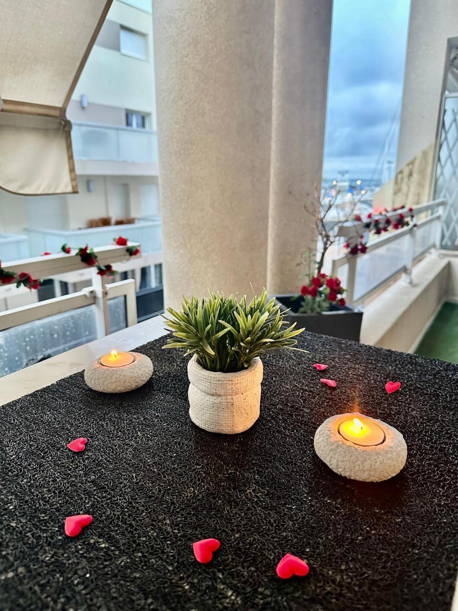 Amour Azur Appartement Pour 2 Avec Jacuzzi Et Terrasse A 2 Minutes De La Mer Vallauris Exterior photo