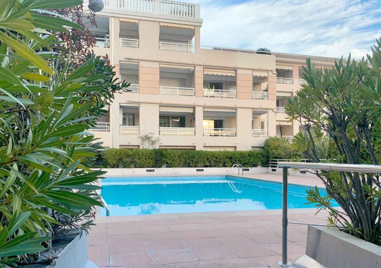 Amour Azur Appartement Pour 2 Avec Jacuzzi Et Terrasse A 2 Minutes De La Mer Vallauris Exterior photo